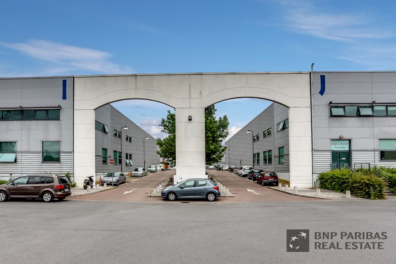 Local d'activité Ivry-sur-Seine 1006m² Location local d'activité Ivry-sur-Seine Val-de-Marne OLACT2420039 1